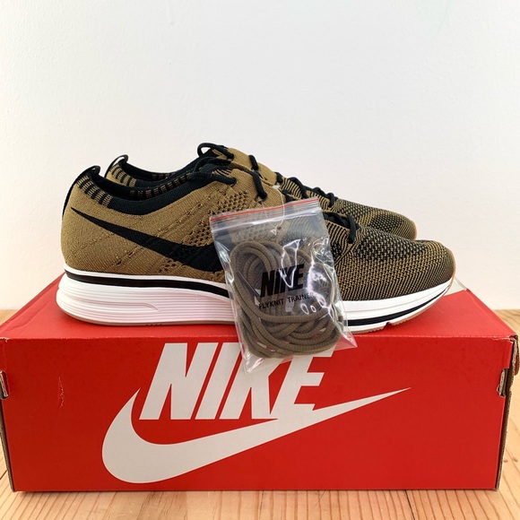 nike flyknit trainer beige